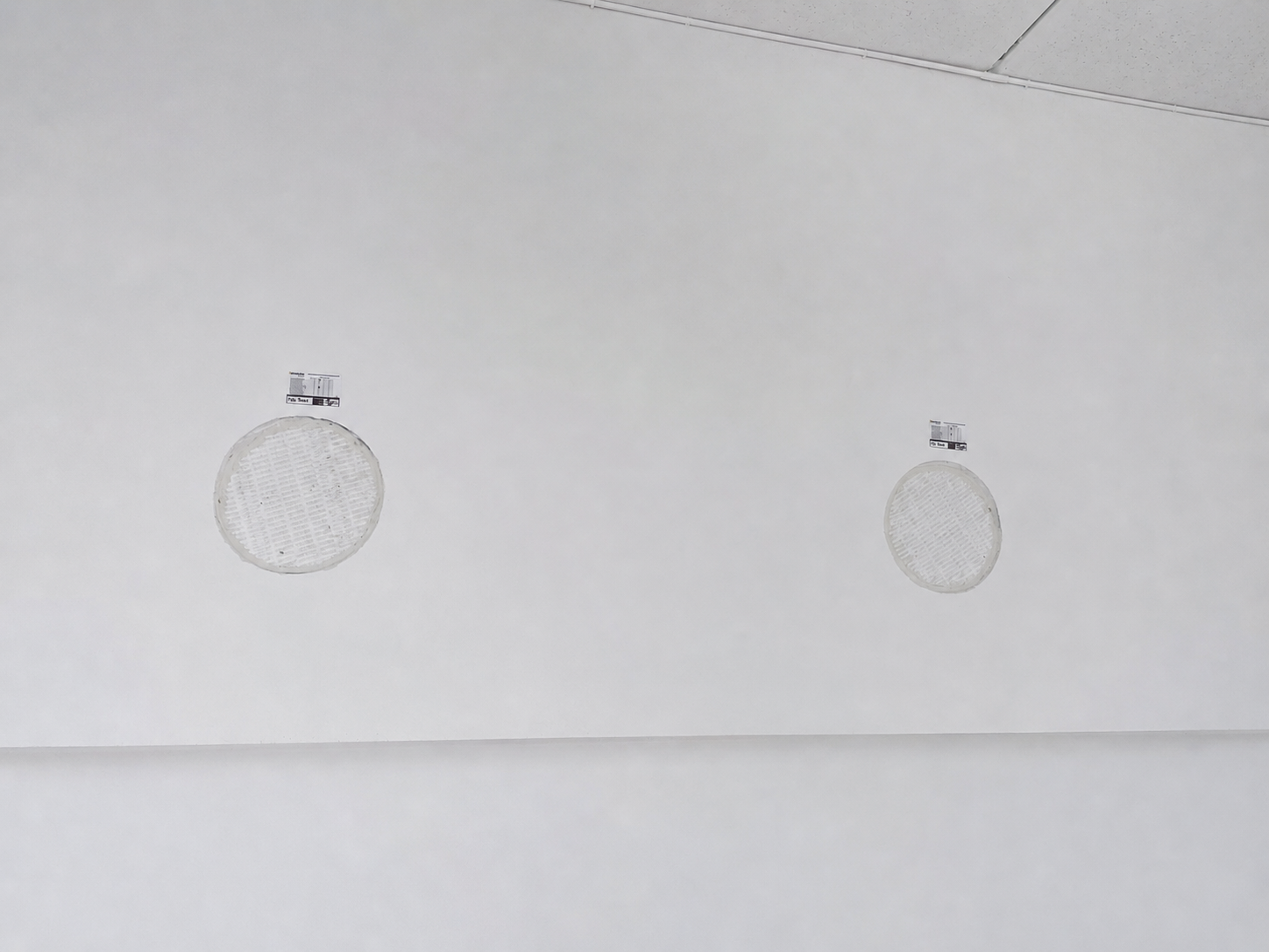 Lukket kabelgennemføring efter fjernelse af kabler